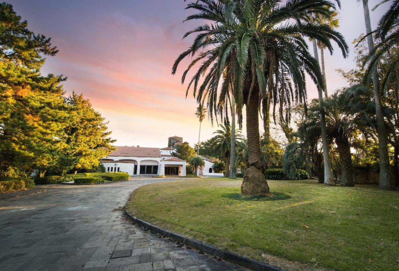 Seogwipo Kal Hotel Εξωτερικό φωτογραφία The residence of the Japanese ambassador to Australia